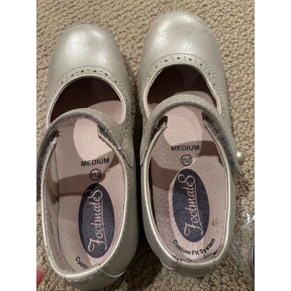 Footmates Emma Mary Jane’s soft gold 1.5y - Picture 5 of 9